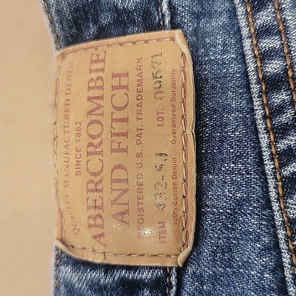 Abercrombie & Fitch 1892 Size 6, Vintage Cuffed Capri Jeans, Exc. Used Condition - Picture 2 of 15